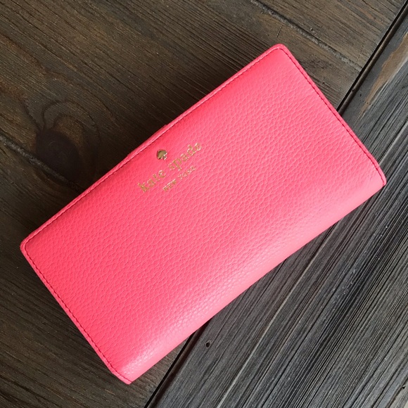 kate spade Handbags - Kate Spade Wallet
